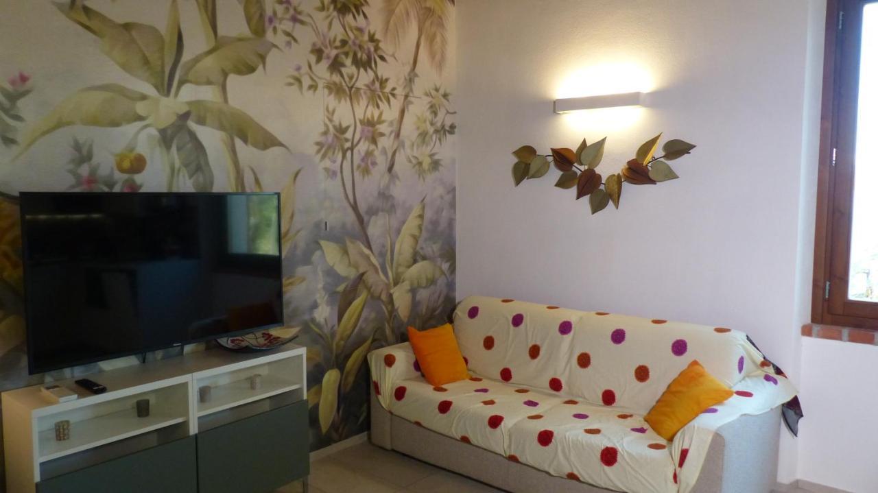 I Fiori Nel Golfo Di Baratti Apartment Bagian luar foto